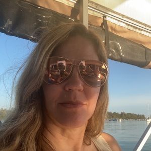 Meet your Posher, Robin